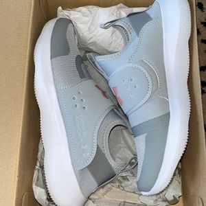 Women’s Under armor Runplay